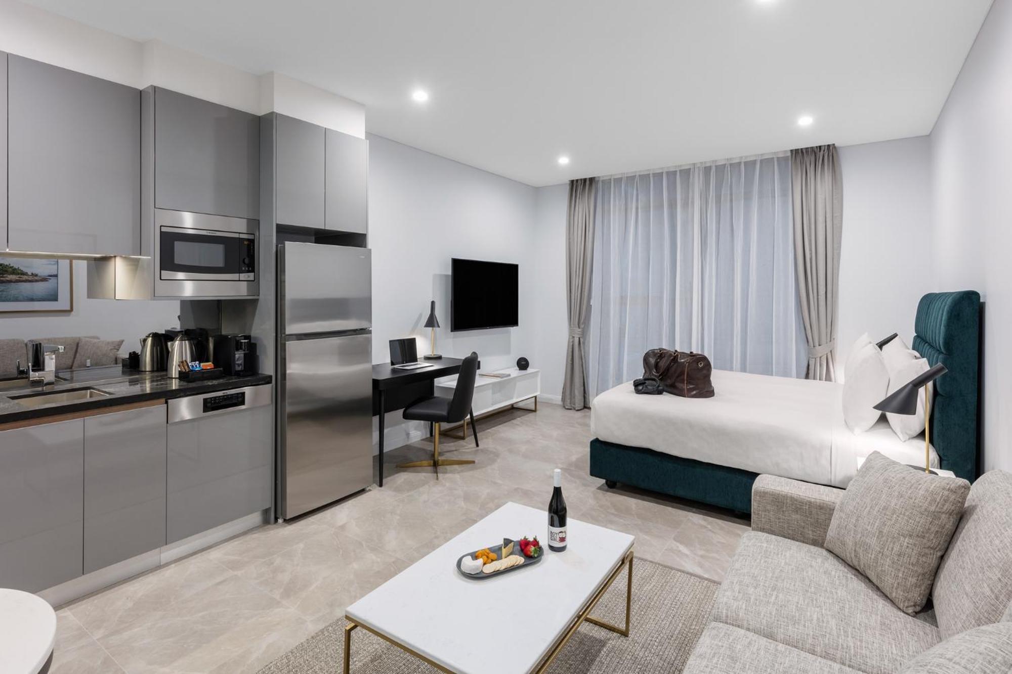 Studio Luxury Suite