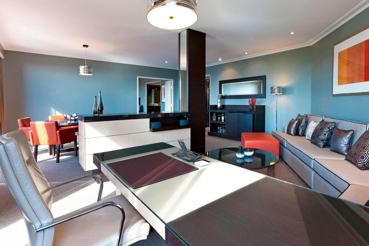 Deluxe Terrace Suite Club lounge access 1 Bedroom Suite