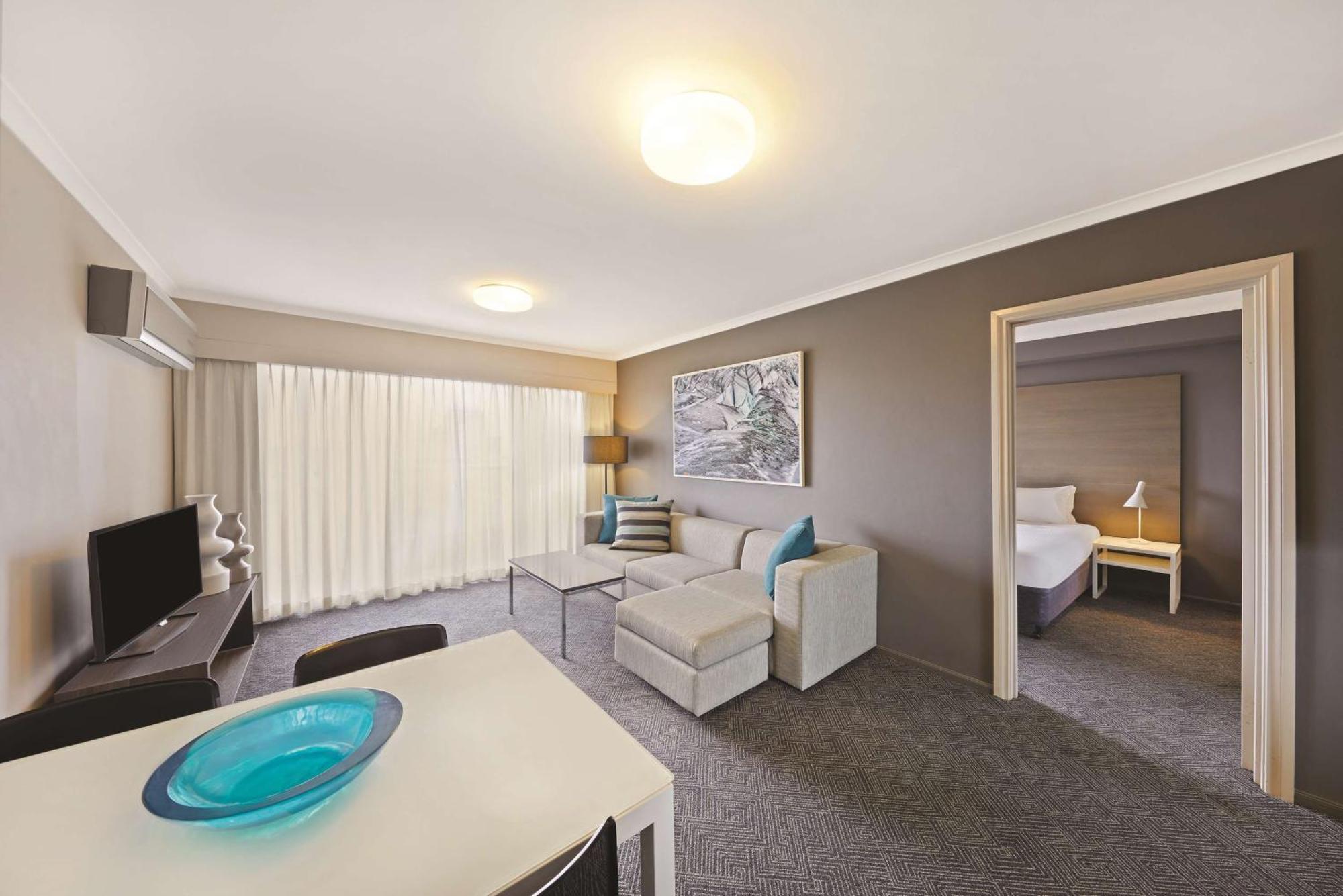 2 Bedroom Apartment with Balcony and View