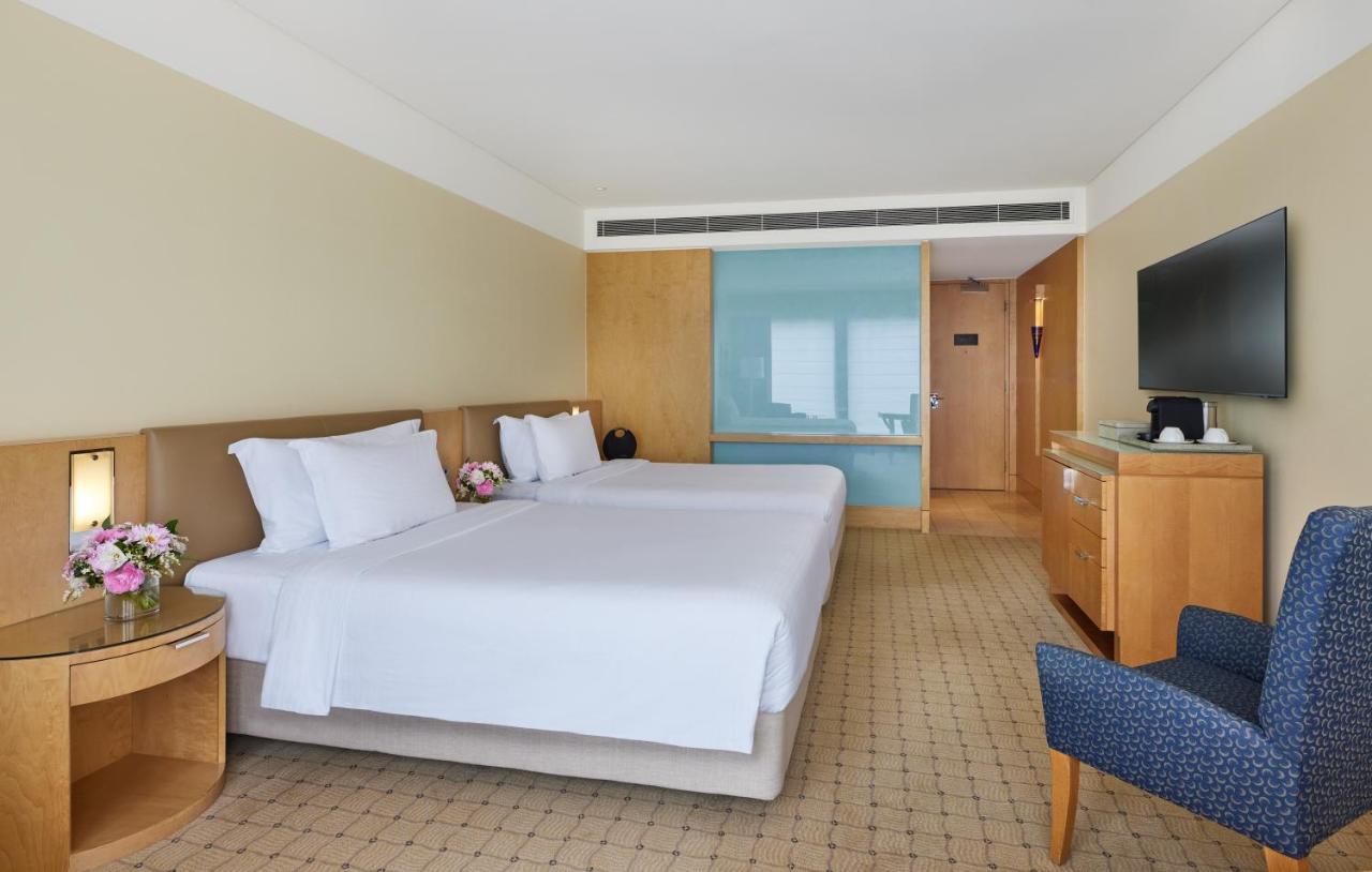 Tower Deluxe Twin Room Mid Floor