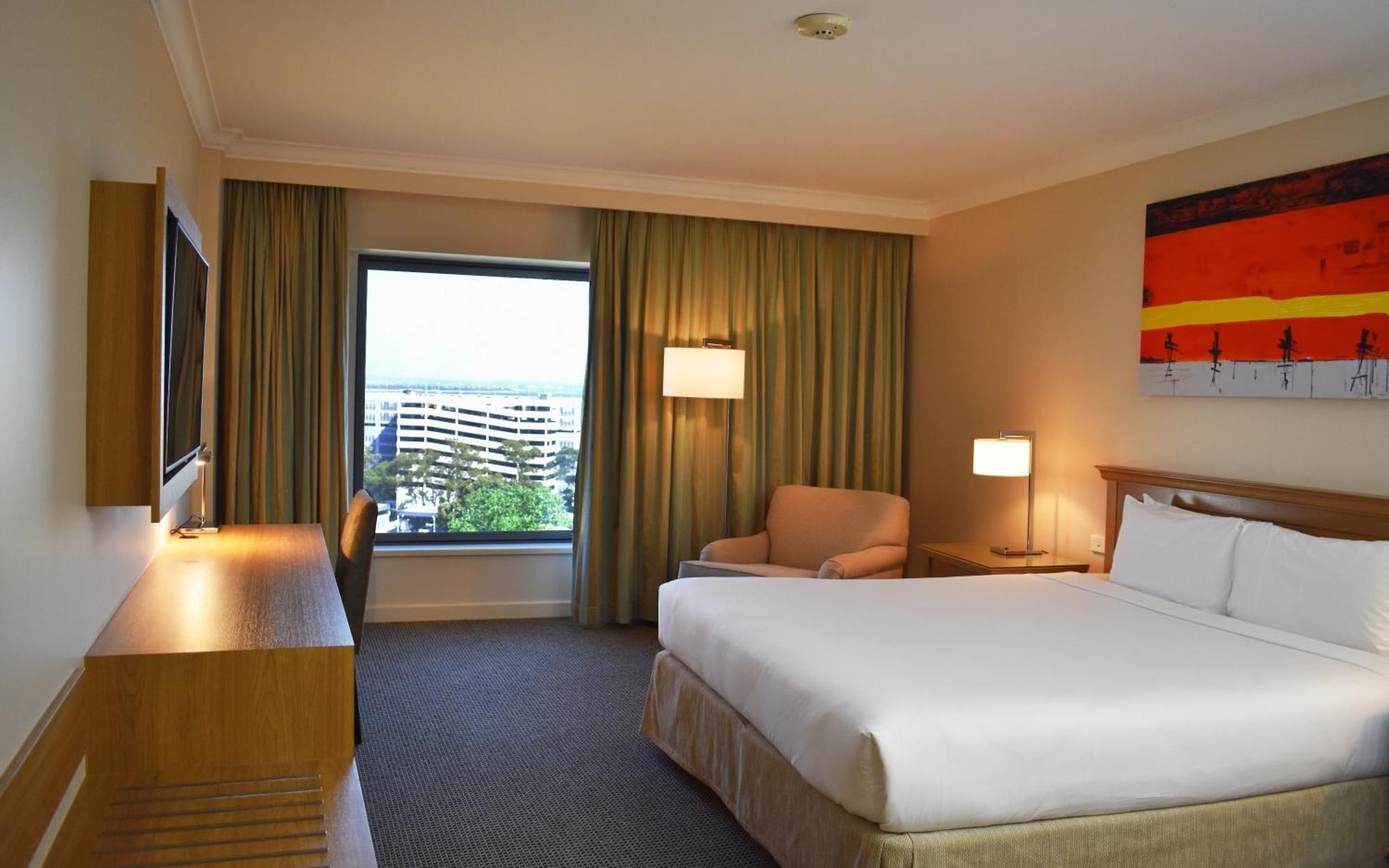 Deluxe King Room Airport View