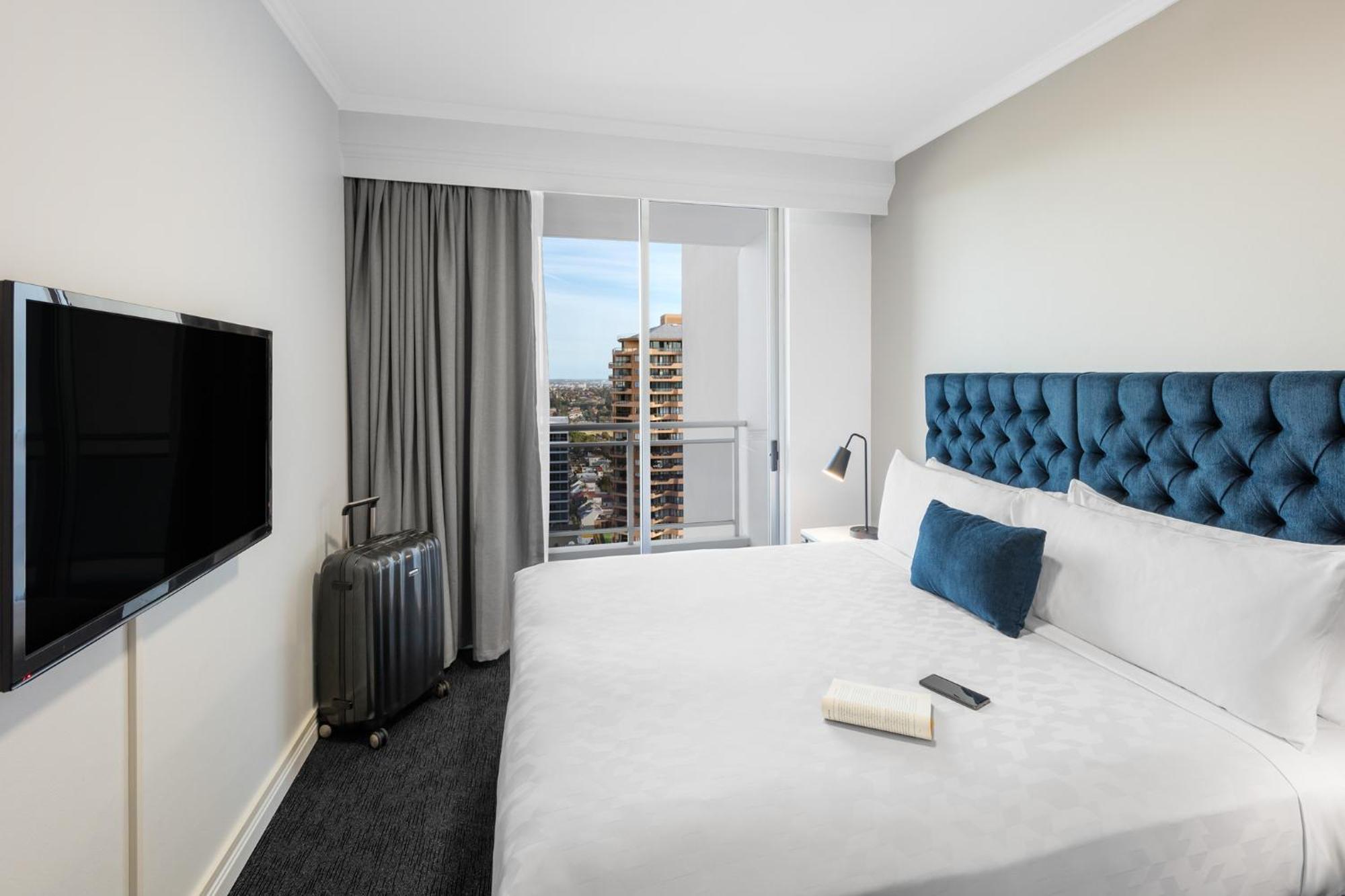 One-Bedroom Luxury Suite