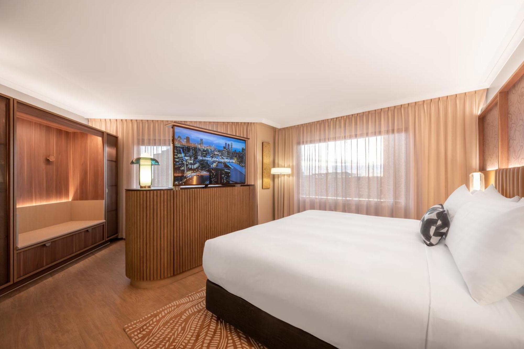 Parkroyal Suite