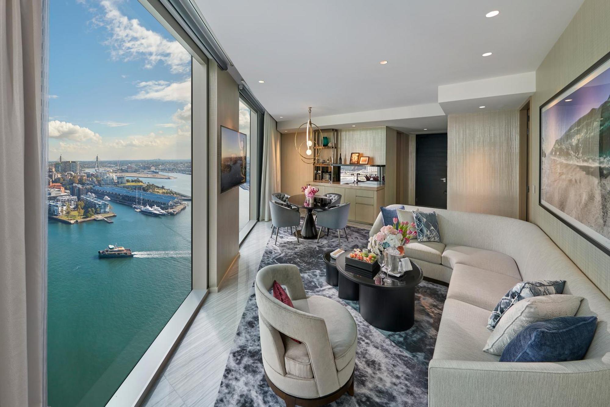 Executive Harbour Bridge Suite