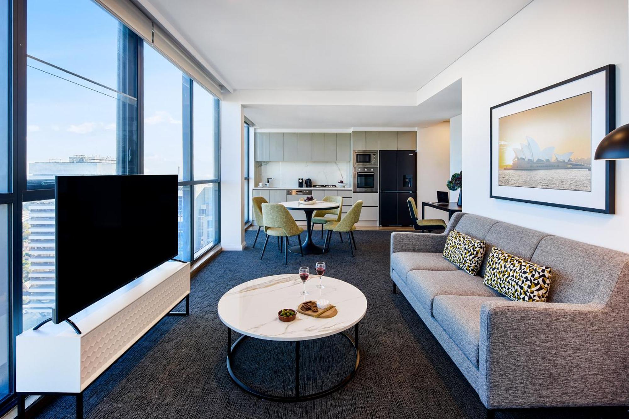 Two-Bedroom Corner Harbour View