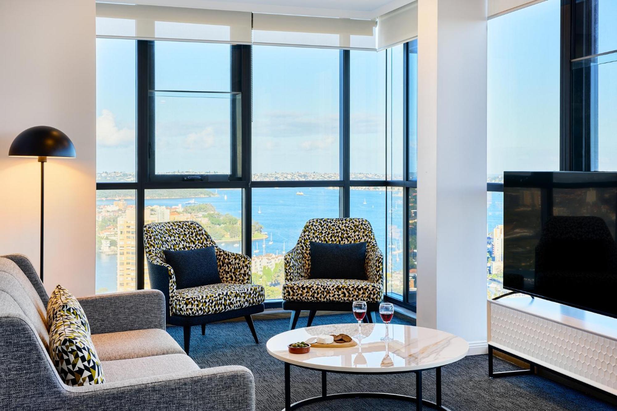 Two-Bedroom Corner Harbour View