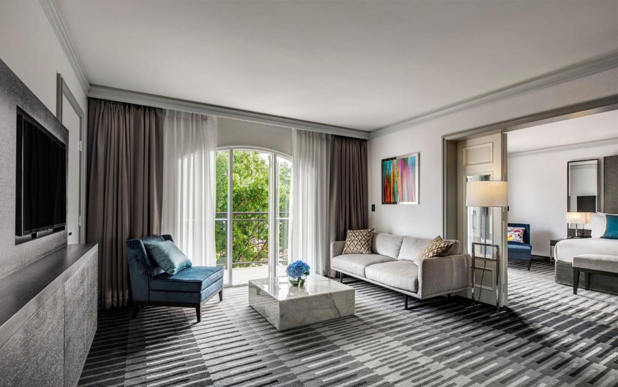 One-Bedroom Suite Courtyard View
