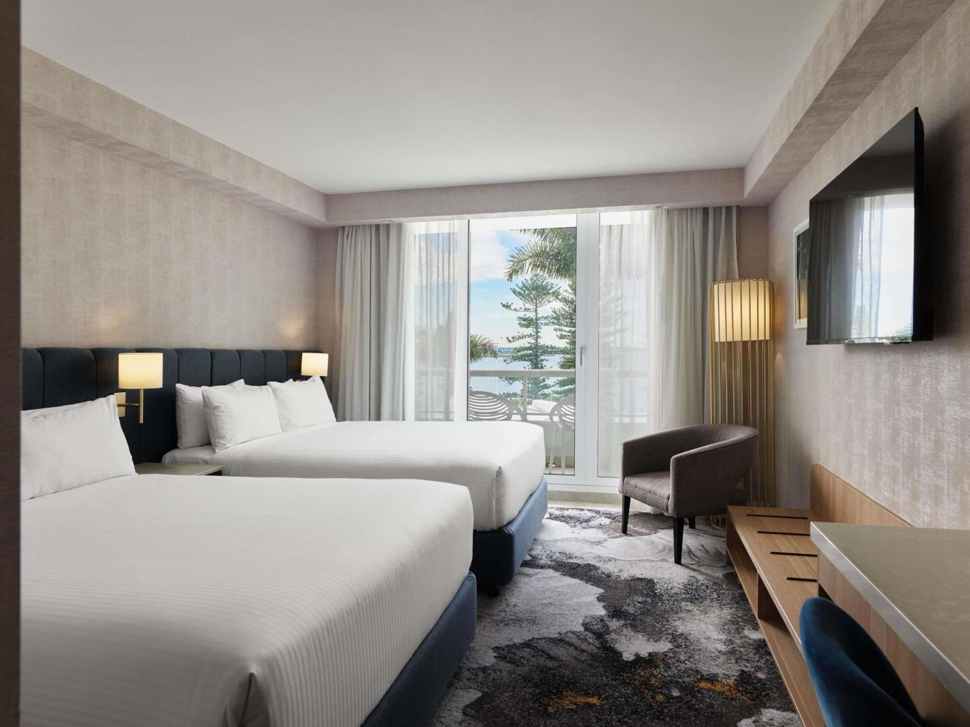 Junior Suite Two Queen Beds Bath Bay View