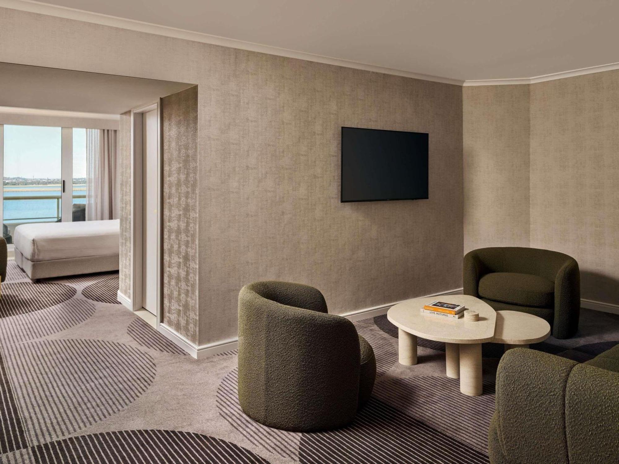 Luxury King Room Ocean View Bath High Floor
