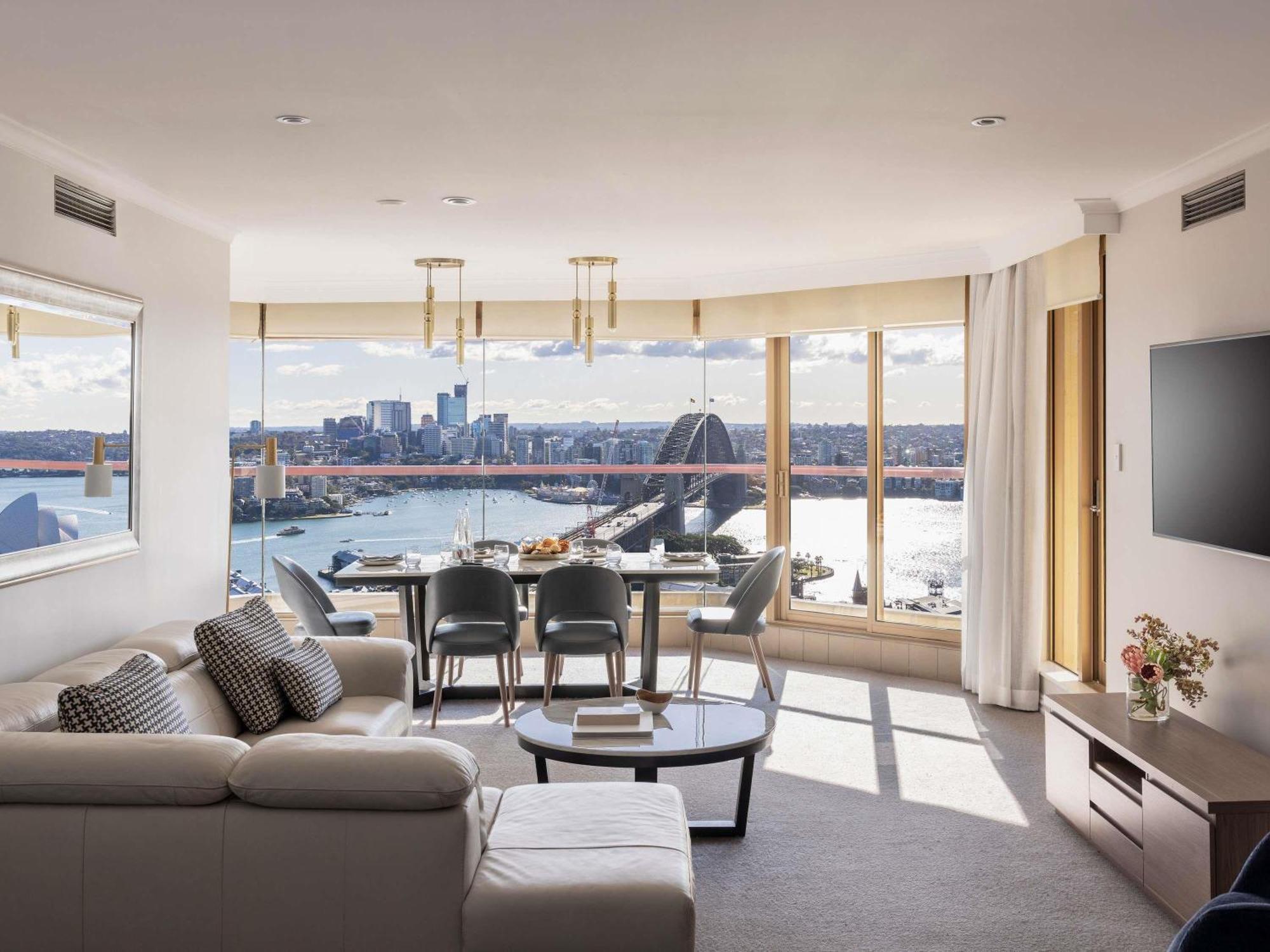 Three-Bedroom Apartment Harbour View