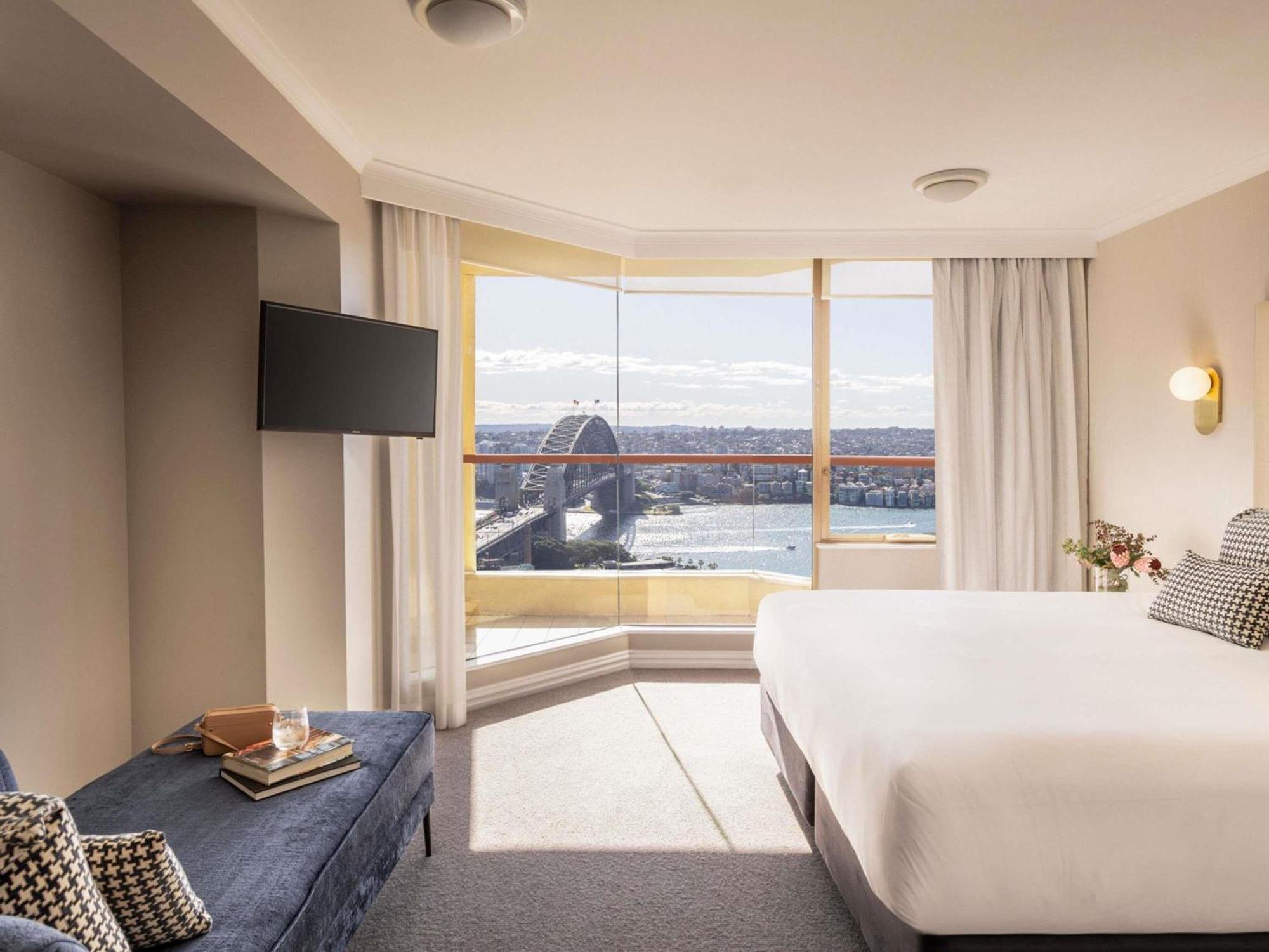 Three-Bedroom Apartment Harbour View