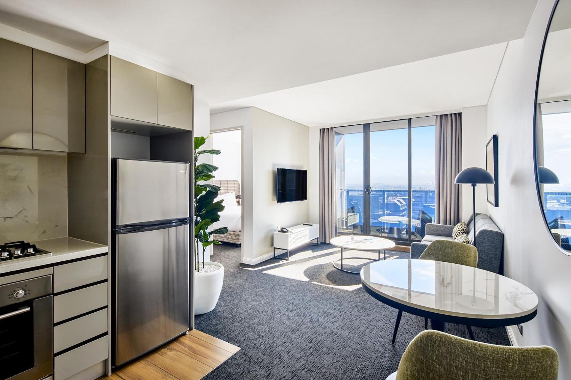 One-Bedroom Corner Harbour View
