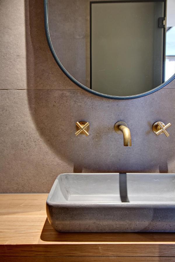 Sky Room Bath