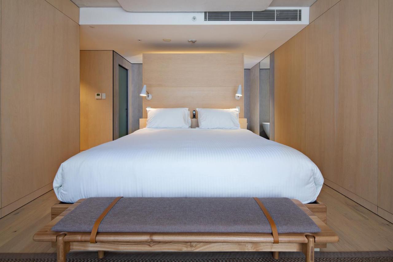 Sky Room Bath