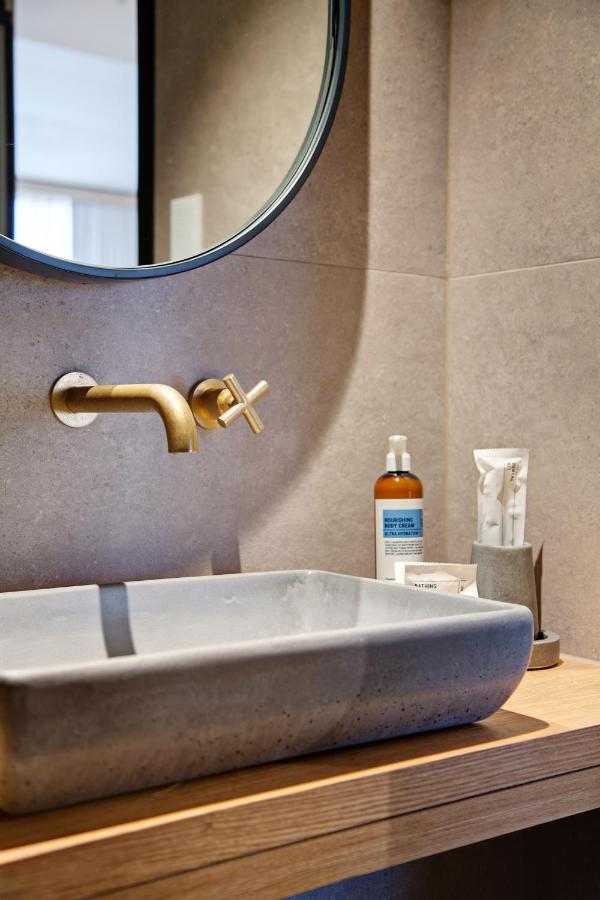 Sky Room Bath