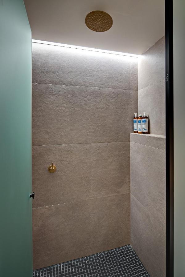 Sky Room Bath