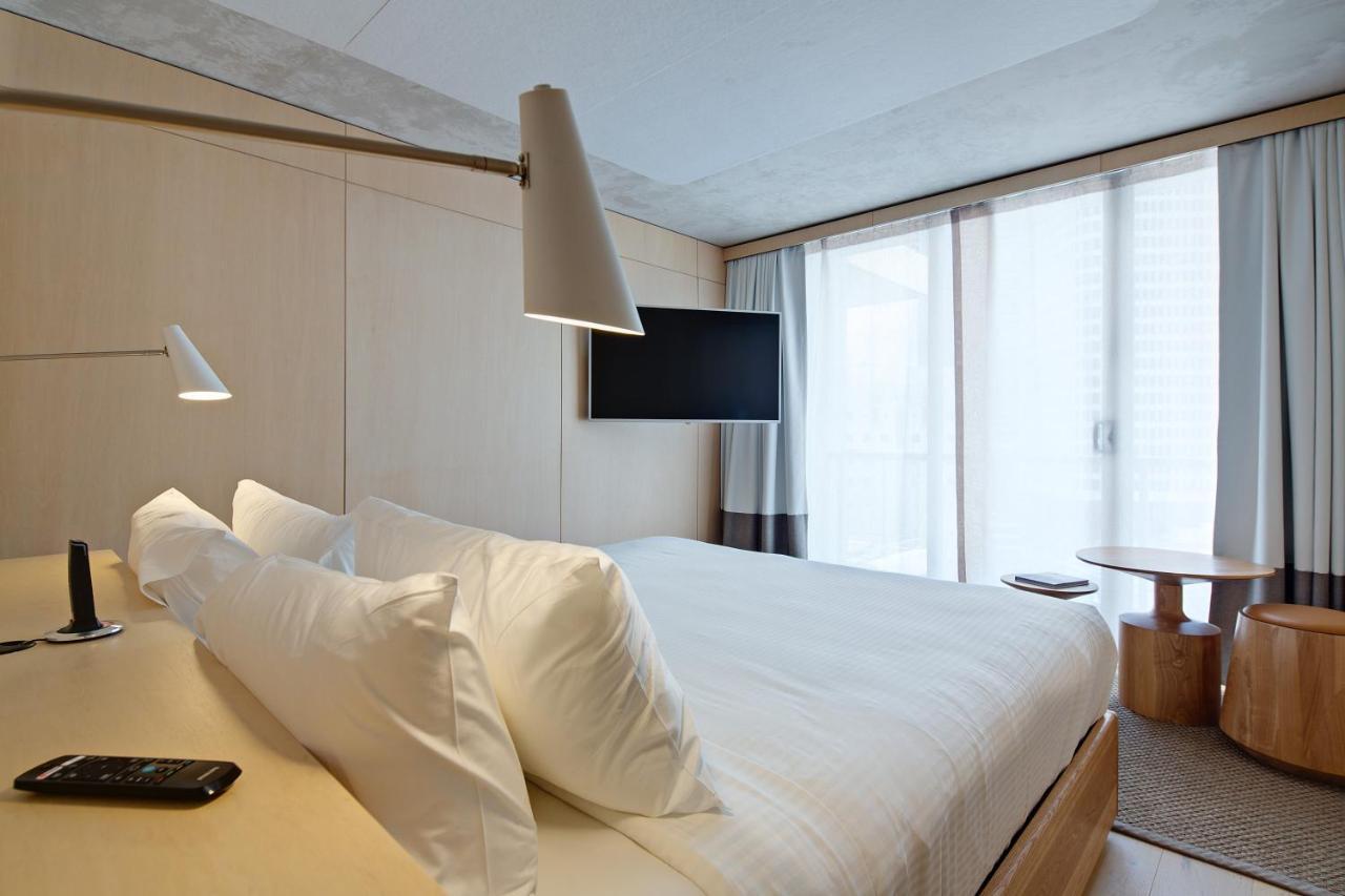 Sky Room Bath