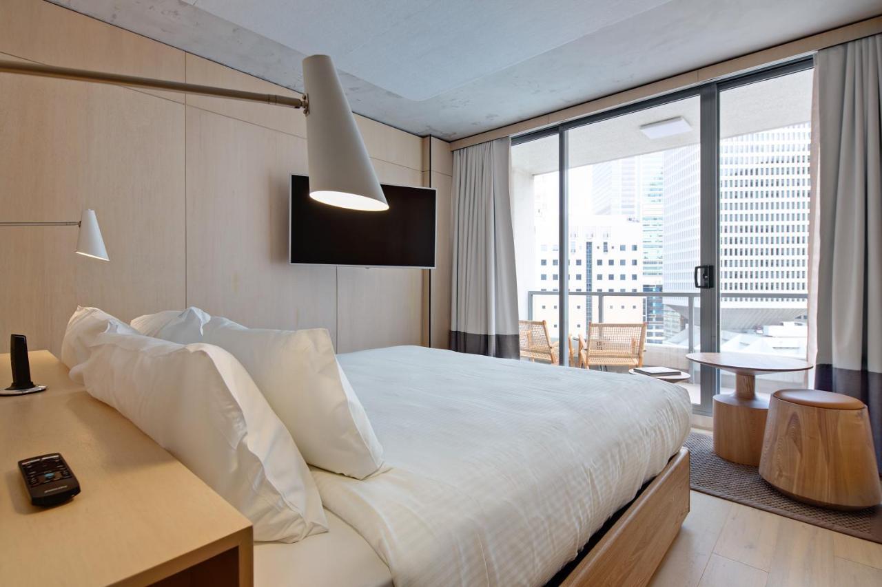Sky Room Bath