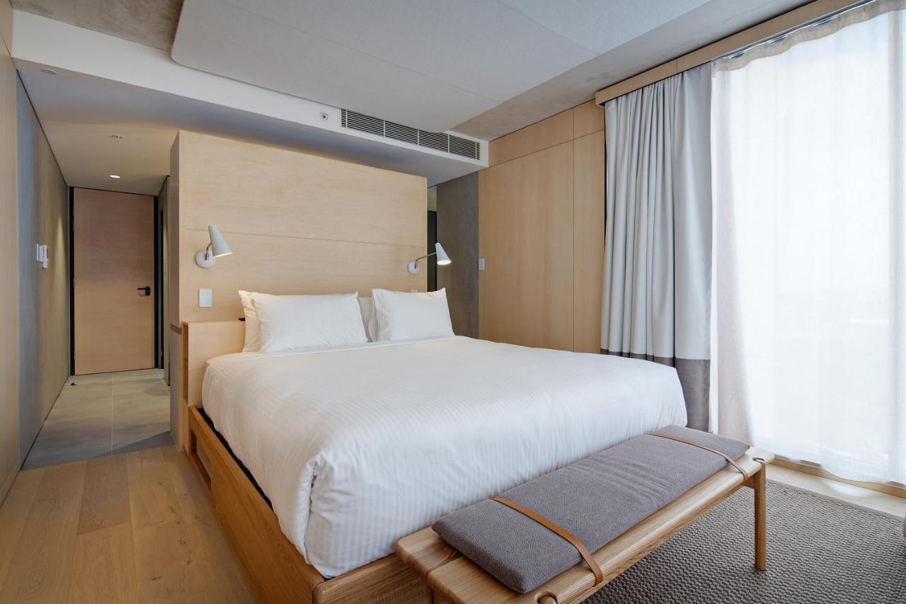 Sky Room Bath