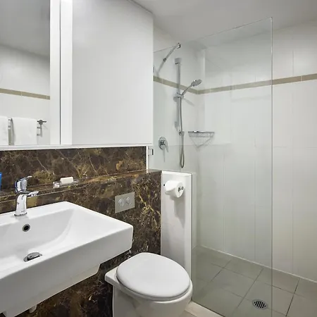 Meriton Suites World Tower, Sydney-2